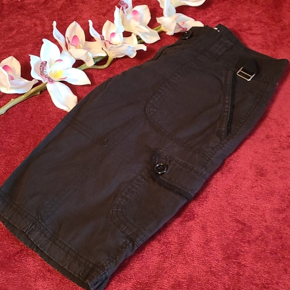 Fashion Exit Cargo Shorts - Picture 2 of 14